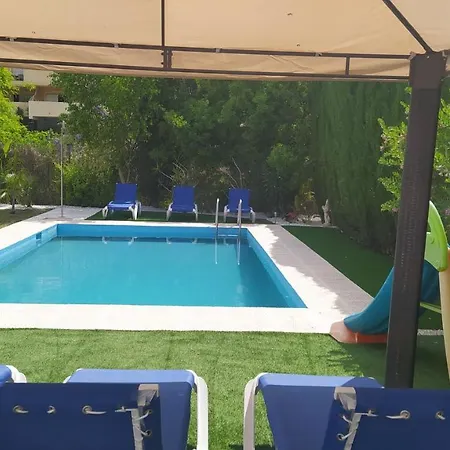 Lovely 5-bed 10 Minutes From Puerto Banus Marbella