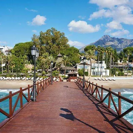 Lovely 5-bed 10 Minutes From Puerto Banus * Marbella