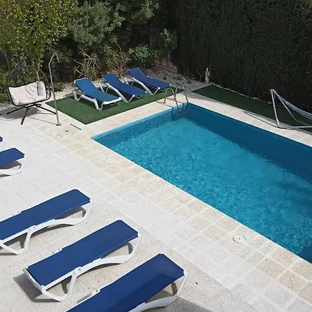 Villa Lovely 5-bed 10 Minutes From Puerto Banus